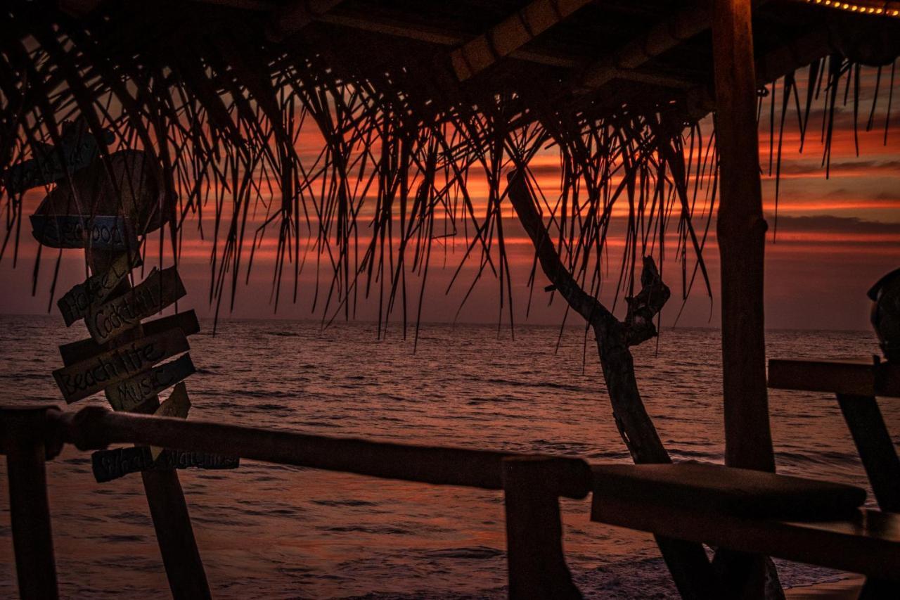 Backpack Beach Hostel & Reggae Bar Galle Extérieur photo